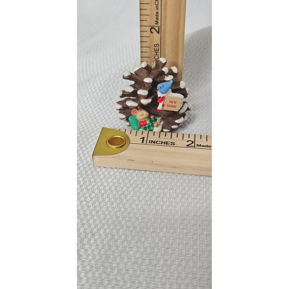 VTG Hallmark Cards Pinecone Mouse Bluebird Resin Christmas Ornament